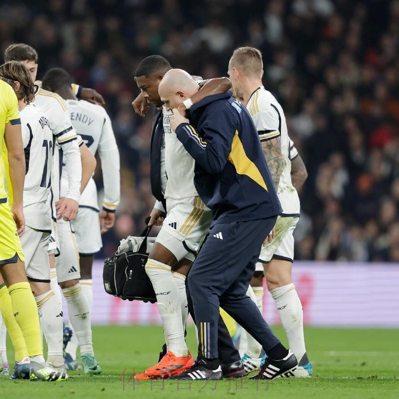 赫内斯:拜仁会帮助阿拉巴进行手术 已安排好医生